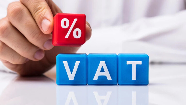 Bộ Tài chính đề xuất tiếp tục giảm thuế VAT 2% trong nửa đầu năm 2024. Ảnh minh hoạ
