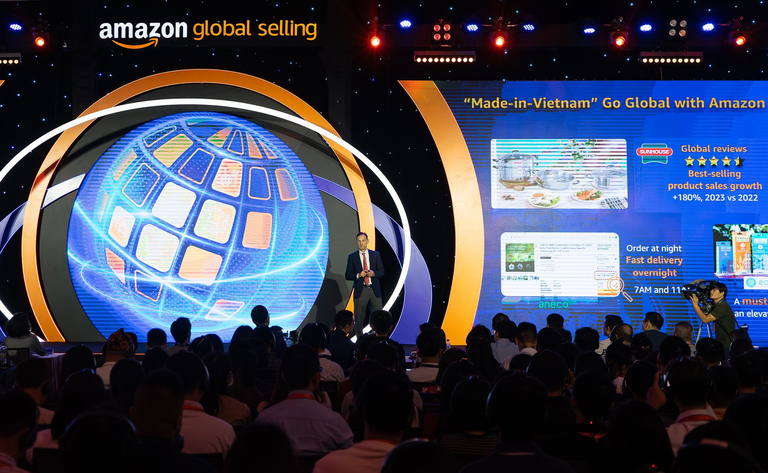 Phó Chủ tịch Tập đoàn Amazon Eric Broussard đánh giá cao cộng đồng bán hàng Việt Nam.