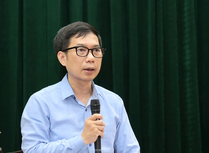 Ông Lê Việt Dũng, Phó Cục trưởng Cục Quản lý dược, cho biết không thiếu thuốc điều trị tay chân miệng