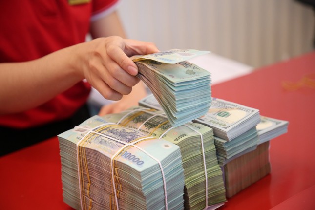 Ngân hàng Nhà nước yêu cầu đảm bảo giao dịch tiền thông suốt cho người dân dịp Tết.