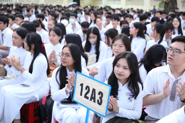 Nhiều đại biểu Quốc hội không đồng tình với đề xuất miễn học phí đối với con nhà giáoẢnh: HOÀNG TRIỀU

