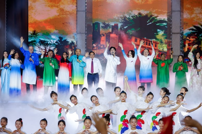 Lãnh đạo Đảng, Nhà nước dự Cầu truyền hình “Vang mãi khúc khải hoàn”- Ảnh 14.