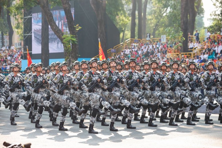 Chùm ảnh: Lực lượng Quân đội tham gia diễu binh, diễu hành kỷ niệm 50 năm thống nhất đất nước- Ảnh 21.