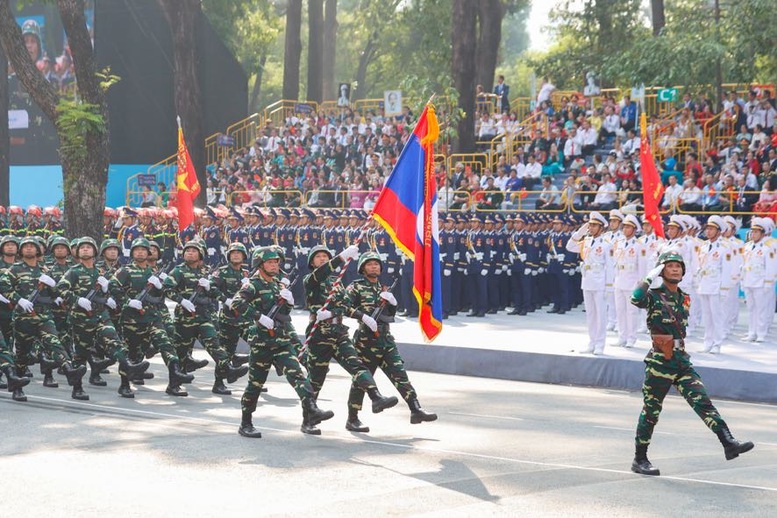 Chùm ảnh: Lực lượng Quân đội tham gia diễu binh, diễu hành kỷ niệm 50 năm thống nhất đất nước- Ảnh 22.