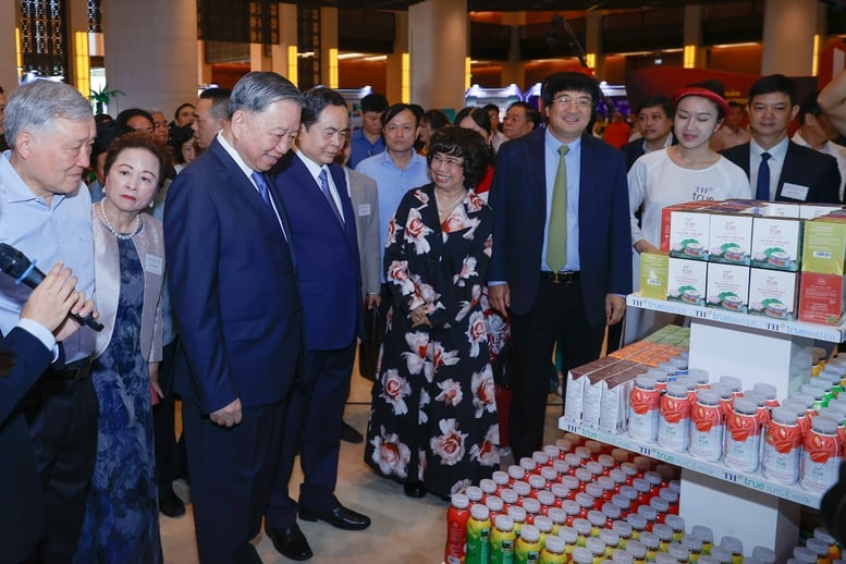 Thủ tướng: Thương trường là chiến trường, cần tạo động lực, truyền cảm hứng cho doanh nhân và phát động toàn dân thi đua làm giàu- Ảnh 9.