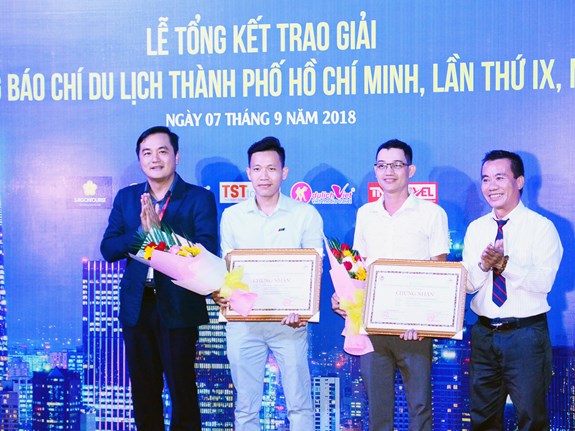 BTC trao 2 giải Nhất cho các tác giả Nguyễn Văn Nam và Nguyễn Đức Toàn