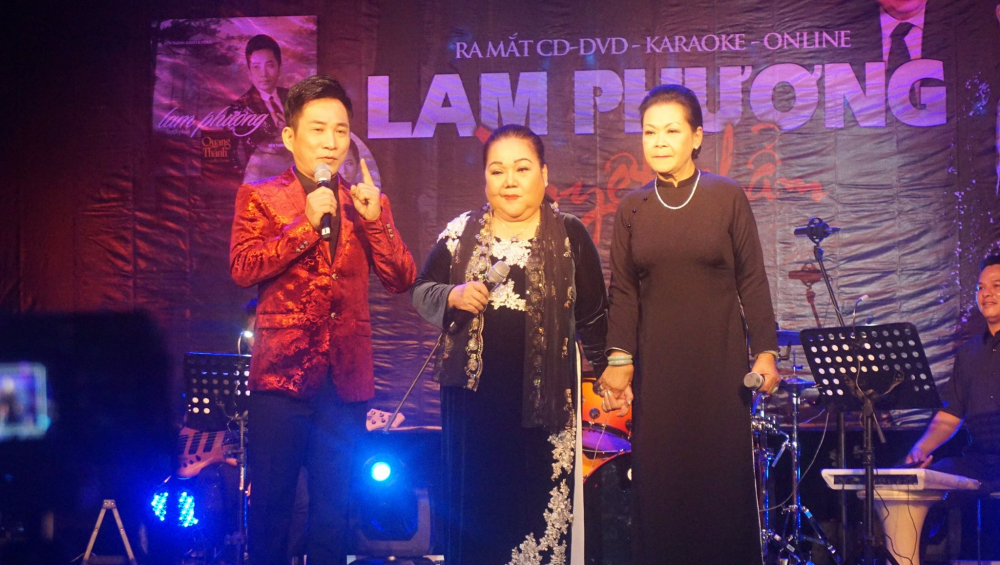 Ca sỹ Quang Thành với 2 bà mẹ tinh thần: Nghệ sỹ nhân dân Ngọc Giàu và ca sỹ Khánh Ly 