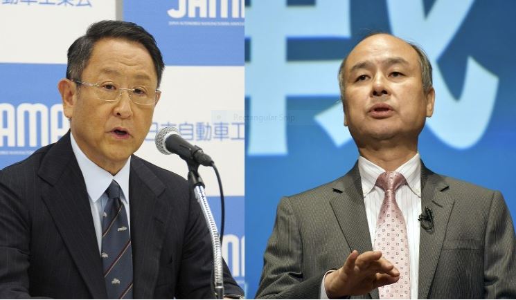 Chủ tịch Toyota, Akio Toyoda (trái) và Tổng Giám đốc SoftBank, Masayoshi Son 