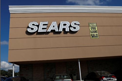 Thông báo ngừng bán hàng tại một cửa hàng của Sears ở New York