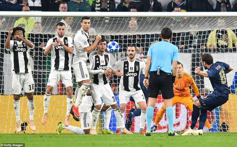MU ngược dòng đánh bại Juventus