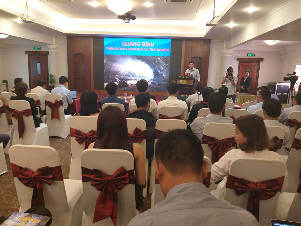 Ban Tổ chức giới thiệu về du lịch Quảng Bình với các công ty dịch vụ, du lịch