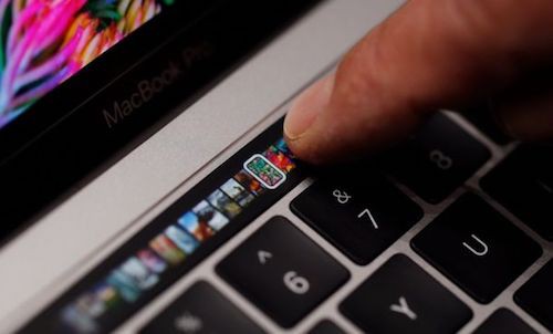 Apple xin lỗi khách hàng vì lỗ hổng bảo mật trên Mac OS. Ảnh minh hoạ: BBC.