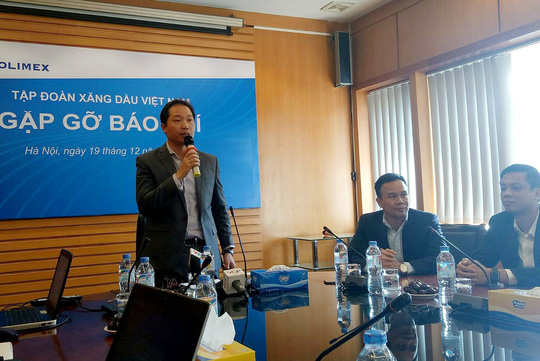 Phó Tổng Giám đốc Petrolimex Nguyễn Quang Dũng cho biết tập đoàn quyết liệt đầu tư vào hệ thống bán lẻ trước áp lực từ làn sóng xăng dầu ngoại - Ảnh: Hoài Dương