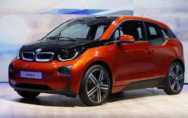 BMW cán mốc doanh số 100.000 xe điện