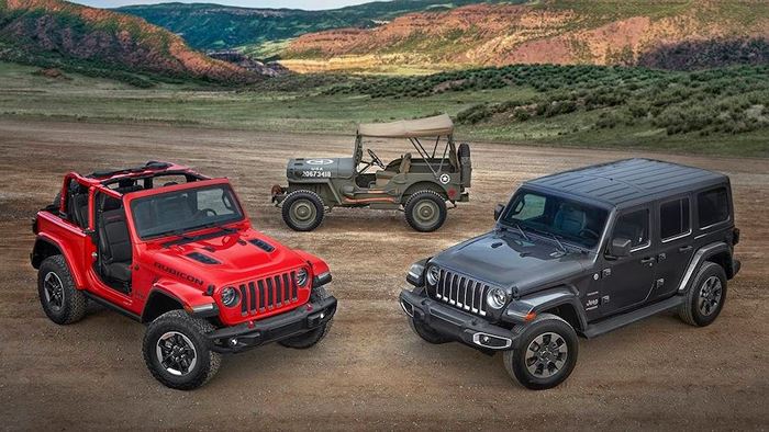 Tại triển lãm Los Angeles, thương hiệu xe địa hình Jeep trực thuộc tập đoàn Chrysler đã chính thức ra mắt chiếc Jeep Wrangler thế hệ mới, có tên mã JL. Là 