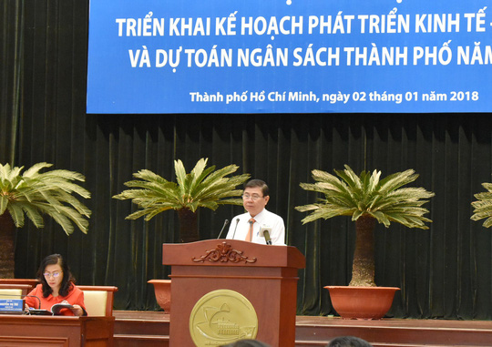 Chủ tịch UBND TP HCM Nguyễn Thành Phong phát biểu tại hội nghị ngày 2-1-2018