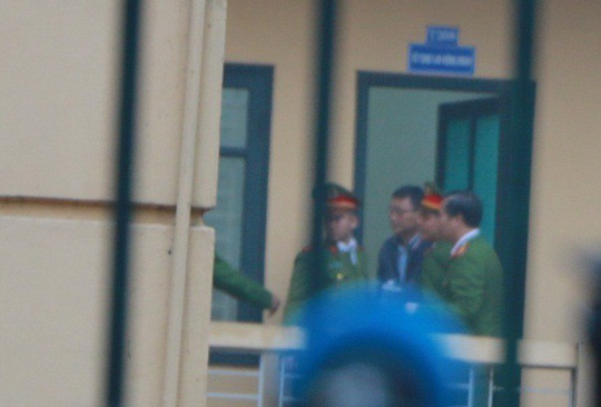 Bị cáo Trịnh Xuân Thanh được dẫn giải vào phòng xét xử