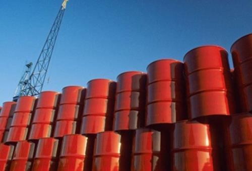 Giá dầu tiếp tục giảm trước khi Mỹ công bố lượng dầu dự trữ. Ảnh: AP/TTXVN