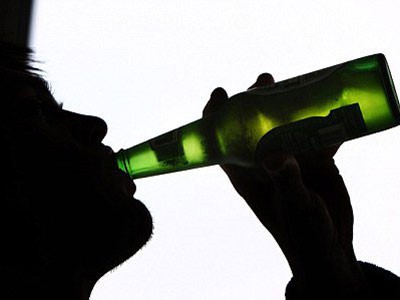 Trường hợp ngộ độc quá nặng, rượu sẽ ức chế trung tâm hô hấp và gây ngừng thở.