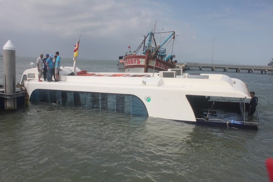 Tàu cao tốc Greenlines bị chìm vào ngày 8-4