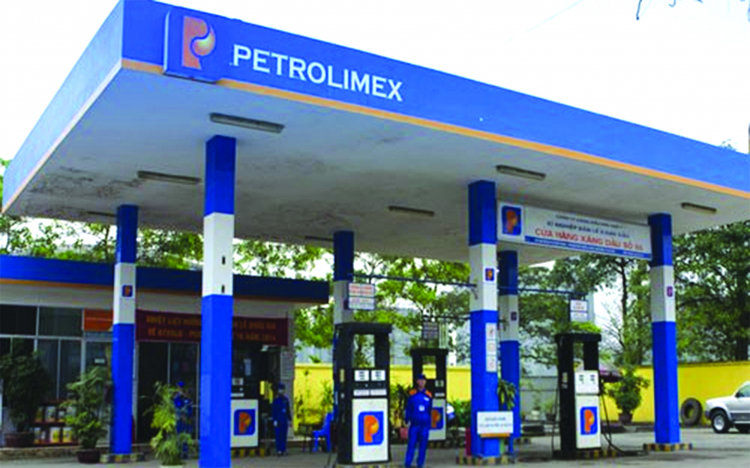 Ngành nghề chính của Petrolimex là kinh doanh xăng dầu có nhiều thăng trầm.