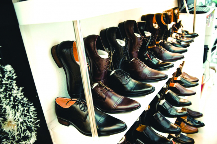 Sức cạnh tranh của giày Việt trên thị trường nội địa là không khả quan