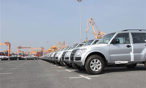 Chỉ ít ngày sau khi lô xe đầu tiên xuống cảng Hiệp Phước, mới đây lại tiếp tục thêm loạt ôtô nhập khẩu mới cập cảng Hải Phòng.