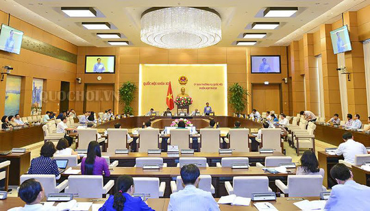 Phiên họp của UBTVQH cho ý kiến về dự thảo Nghị quyết về Biểu thuế bảo vệ môi trường - Ảnh: Nguyễn Nam
