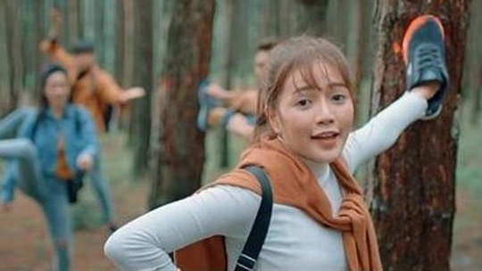 Hình ảnh trong clip Chuyến đi của thanh xuân bị chỉ trích