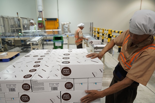 Công ty tiếp tục khẳng định cam kết đầu tư lâu dài với việc từ tháng 7/2018 đưa vào hoạt động thêm dây chuyền sản xuất viên nén NESCAFÉ Dolce Gusto sử dụng nguyên liệu thô hoàn toàn từ hạt cà phê Việt Nam chất lượng cao, cung cấp sản phẩm cà phê cao cấp cho nhu cầu trong nước và xuất khẩu tại nhà máy Nestlé Trị An, khu công nghiệp Amata, Đồng Nai.
