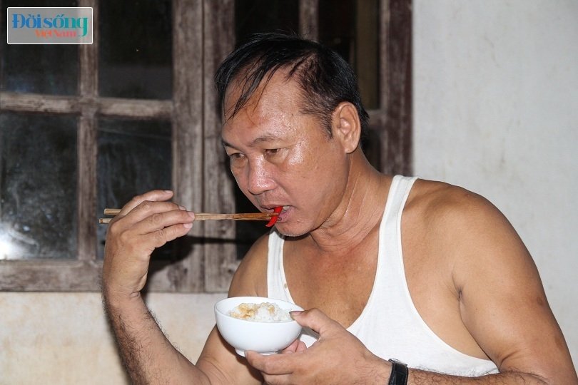 Ông Khuyên cho biết bản thân vẫn giữ được thói quen ăn cay như hồi còn ở Campuchia