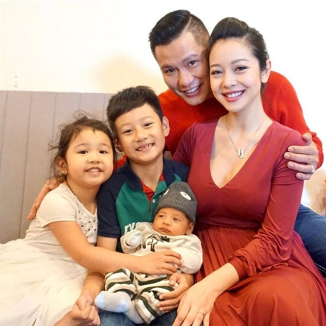 Gia đình viên mãn của Jennifer Phạm sau khi tái hôn.