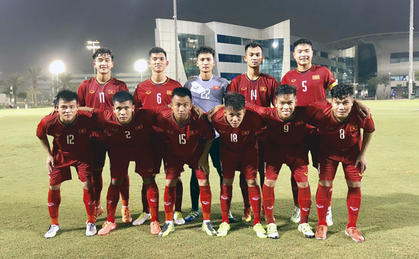     Đội hình xuất phát của U19 Việt Nam.   