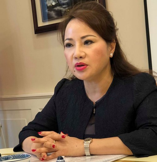 3 ái nữ của bà Chu Thị Bình vừa “xuống tay” hàng trăm tỷ đồng gom cổ phiếu. Ảnh: Thanh Niên