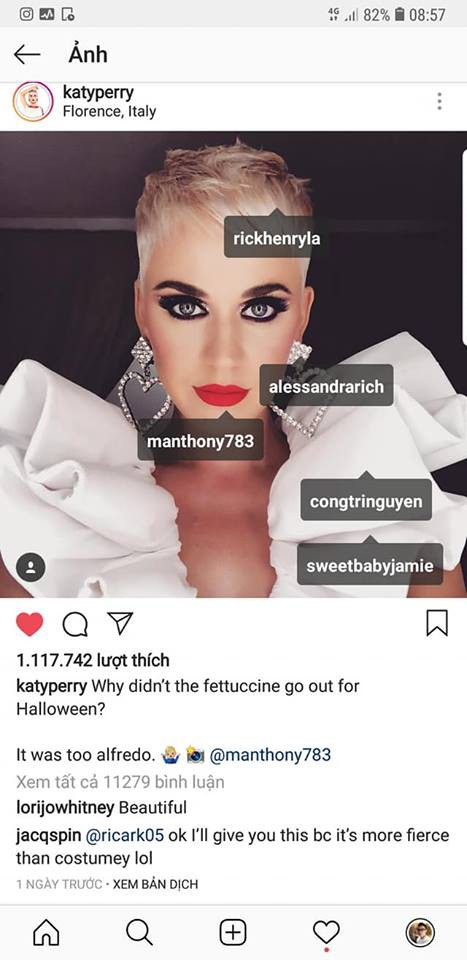 Hình ảnh Katy Perry diện trang phục của Công Trí đã được nữ siêu sao đăng tải trên Instagram, tag đầy đủ. Bức ảnh này hiện đã nhận được 1,1 triệu like cùng vô vàn lời tán dương.