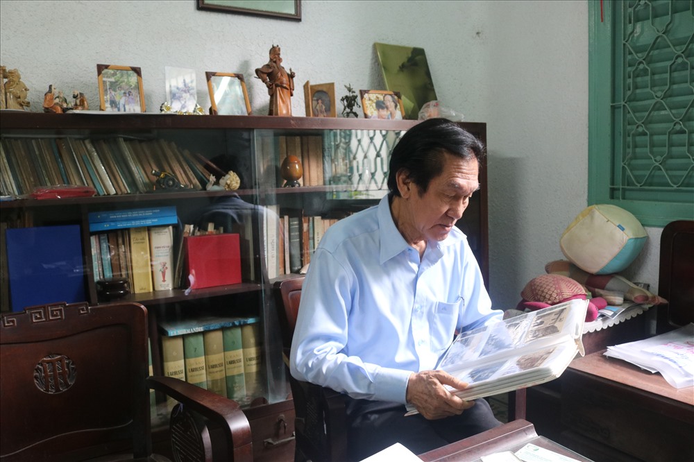 PGS.TS Nguyễn Mạnh Hùng, nhà nghiên cứu Sài Gòn trao đổi với PV Báo Lao Động.  