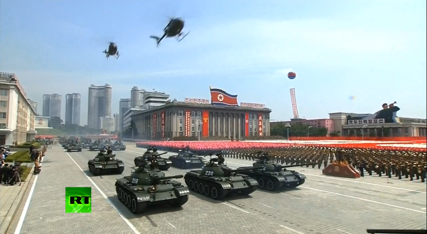 Trực thăng MD500 xuất hiện trong lễ duyệt binh của Triều Tiên. (Ảnh: RT)    