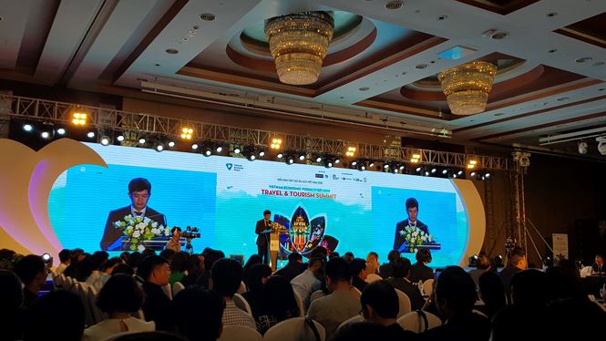 Ông Lê Quang Tùng - Thứ trưởng Bộ Văn hóa, Thể thao và Du lịch phát biểu tại Diễn đàn