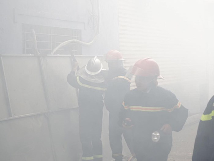 Lực lượng Cảnh sát PCCC và CNCH rà soát tìm kiếm cứu nạn tại khu vực xảy cháy