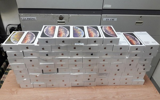 Lô hàng gần 1.200 chiếc iPhone sau hơn 2 tháng bị bắt giữ vẫn chưa tìm ra chủ nhân - Ảnh minh họa