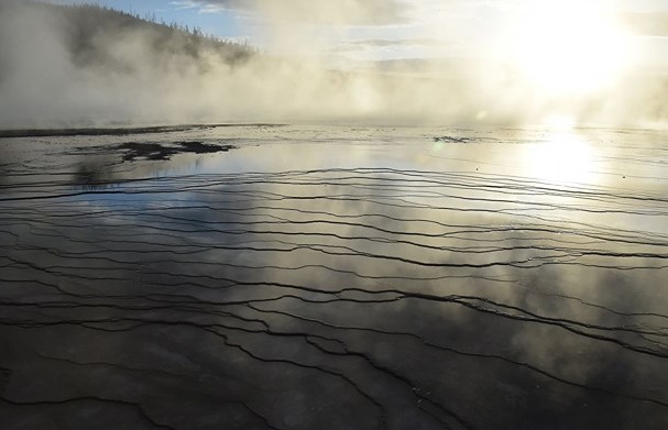 Mạch nước phun tại Yellowstone. Ảnh: AFP