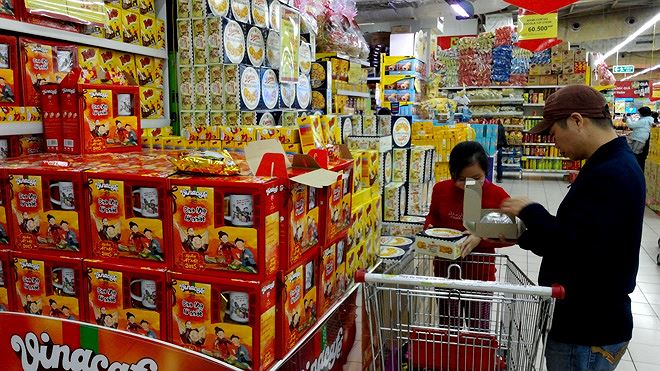 Việc gian lận ghi nhãn sản xuất tại Việt Nam sẽ làm giảm uy tín và tính cạnh tranh của hàng sản xuất tại Việt Nam. ảnh: hồng vĩnh 
