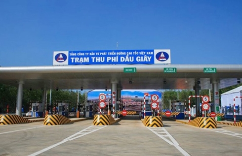 Lượng phương tiện qua cao tốc TP.HCM - Long Thành - Dầu Giây theo kiểm tra ngày 18/2 là 39.000 lượt với mức thu 3,3 tỉ đồng/ngày.
