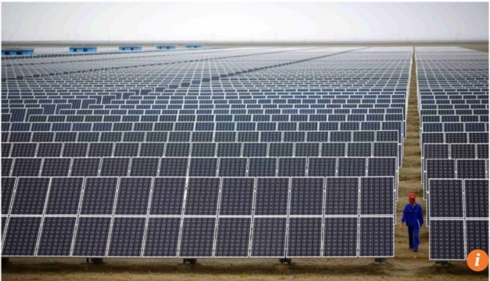 Một cơ sở pin mặt trời ở Trung Quốc.  