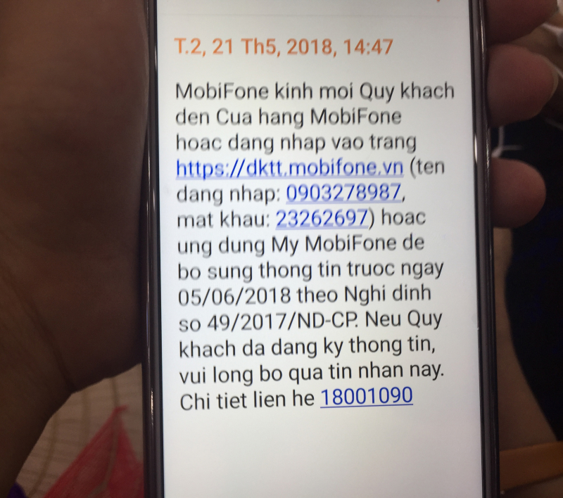 Khách hàng của MobiFone đồng loạt nhận được tin nhắn thông báo hạn chót phải bổ sung thông tin là ngày 5/6