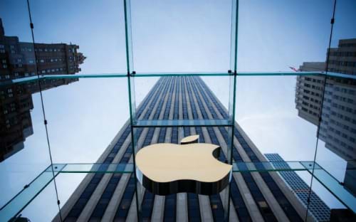 Apple đã năm thứ 8 đứng đầu bảng xếp hạng thương hiệu đắt giá nhất hành tinh của Forbes. Ảnh: AFP    