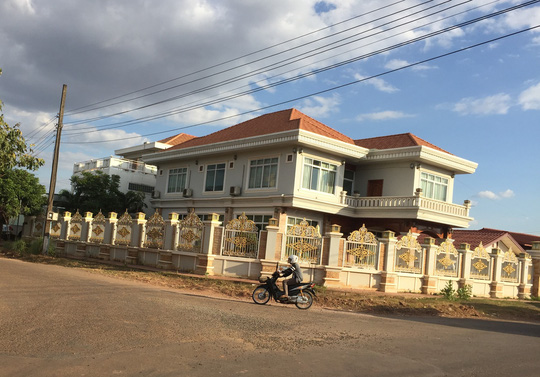 Trụ sở doanh nghiệp của gia đình ông Trần Bắc Hà tại Lào