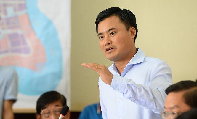 giám đốc Sở GTVT TPHCM Bùi Xuân Cường cho rằng cần triển khai các giải pháp cấp bách chống ngập cho sân bay Tân Sơn Nhất  