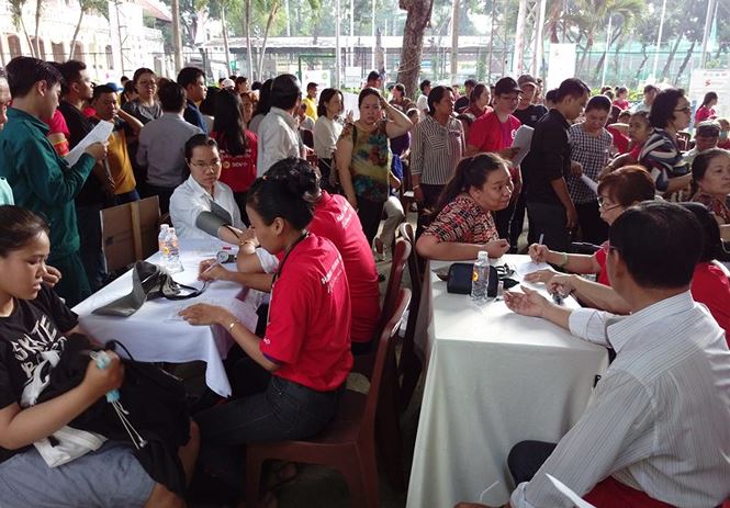 Đông đảo người dân đã đến Cung Văn hóa Lao động TPHCM để tham gia ngày hội hiến máu   