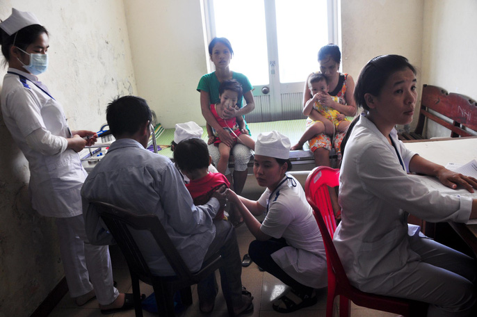 Khá đông trẻ em nhập viện vì mắc các bệnh do thời tiết nắng nóng